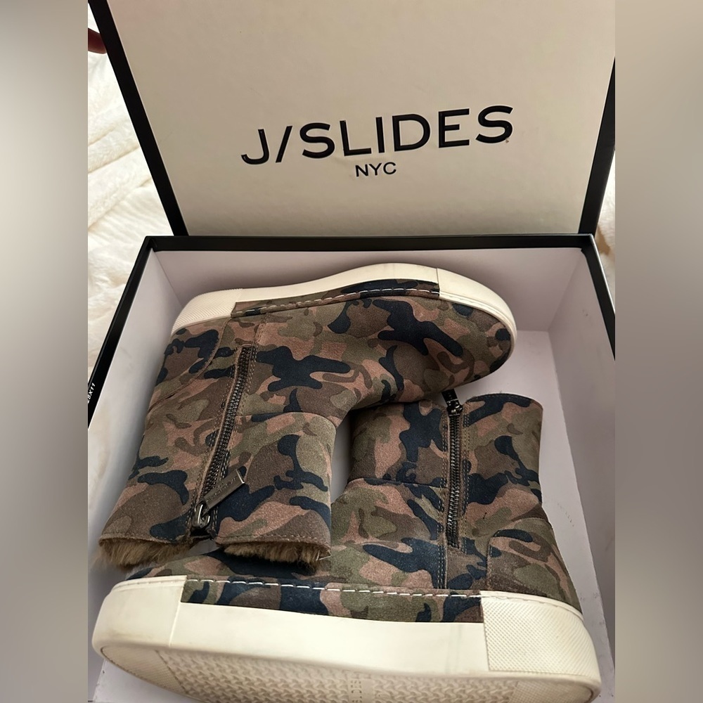 J/Slides NYC super comfortable twin zip faux fur